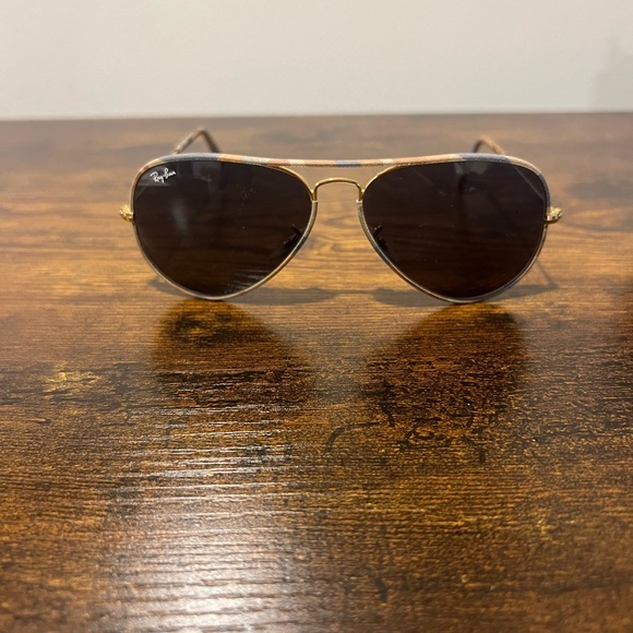 Ray-Ban Classic Aviator Sunglasses - Picture 9 of 9